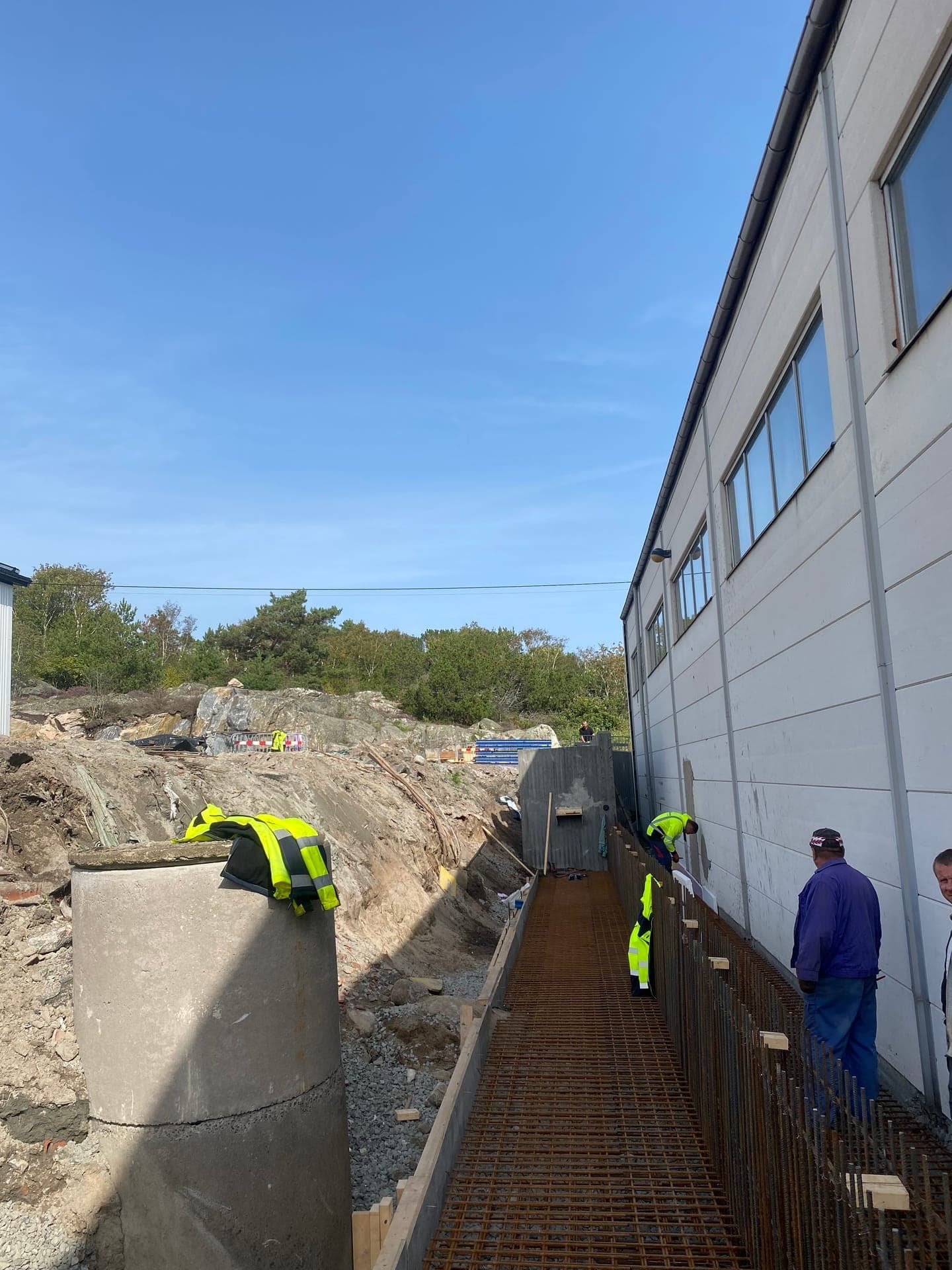 80 meter stödmur runt lagerlokal, Styrsö Skäret - Bild 7