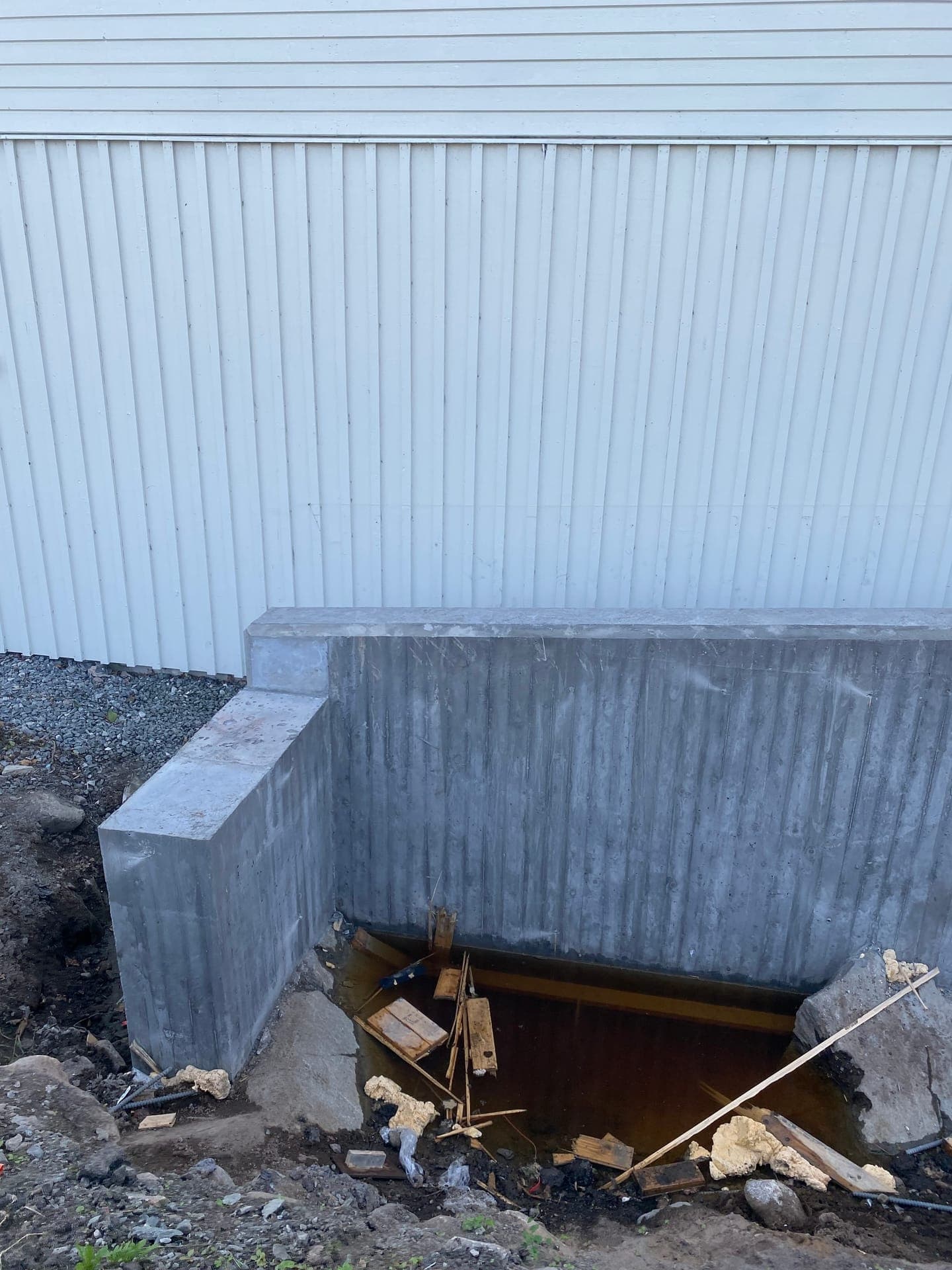 80 meter stödmur runt lagerlokal, Styrsö Skäret - Bild 11